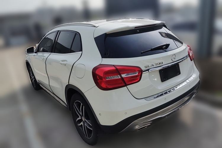 Used Mercedes-Benz GLA 2015 GLA 200 Fashion Model Rear Left 45 Deg