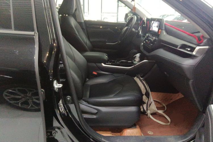 Used Toyota Highlander 2024 2.5L Smart Electric Hybrid Dual-Engine Two-Wheel Drive Elite Version 7 Seats Right Front Seat