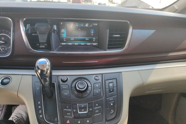 Used Buick GL8 2018 28T Luxury Model China VI Standard