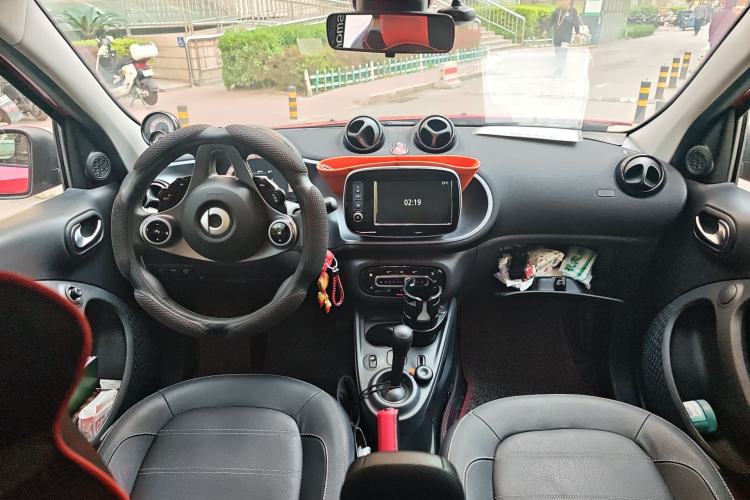 Used smart forfour 2016 0.9T 66 kW Pioneer Edition