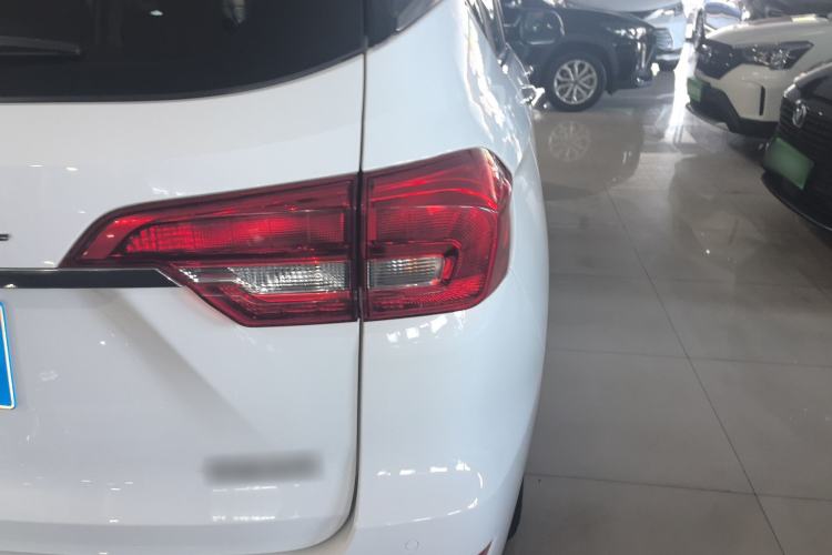 Used Haval M6 2019 1.5T DCT Two-Wheel Drive Elite Version China VI Standard Right Rear Taillight