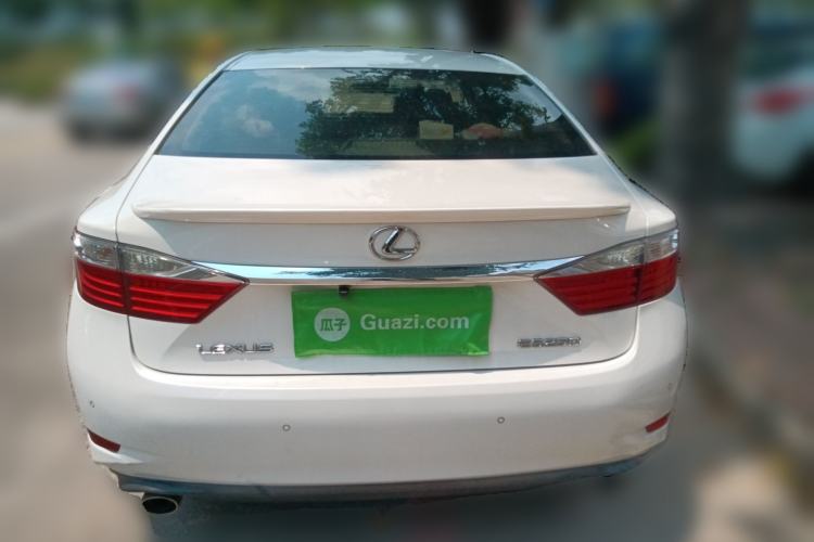 Used Lexus ES 2014 250 Elite Edition Rear