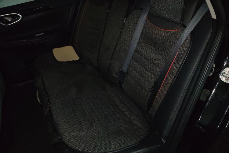 Used Nissan Sylphy 2019 1.6XV CVT Smart Connect Luxury Edition China VI Standard Left Rear Seat