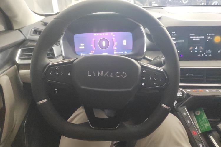 Used Lynk & Co 06 EM-P 2022 PHEV 84 km Range Pro Version Steering Wheel