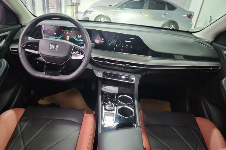 Used CHANGAN Eado 2022 PLUS Blue Whale NE 1.4T GDI DCT Flagship Edition Center Console