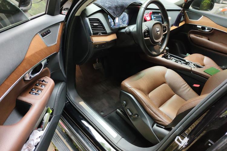 Used Volvo XC90 2020 T6 Zhiyi Luxury 7-Seater