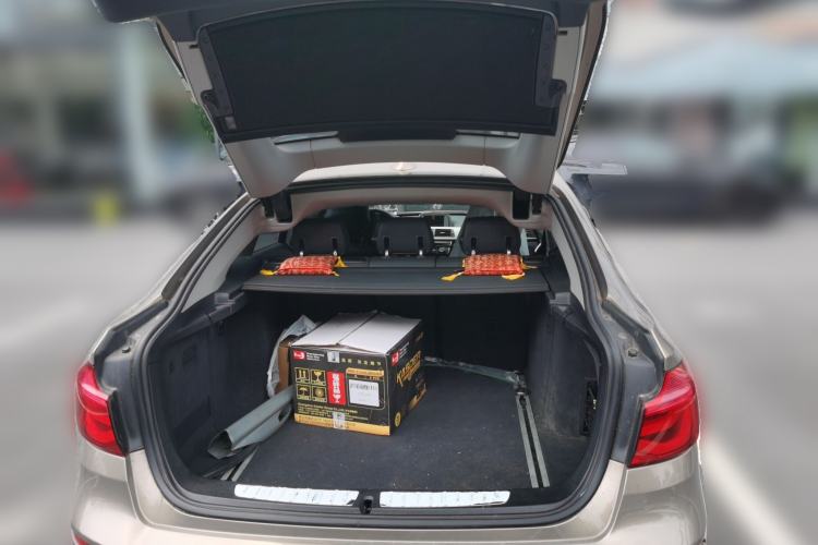 Used BMW 3 Series GT 2017 320i Sport Edition Trunk