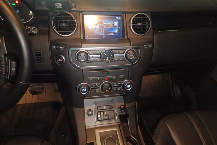 Used Land Rover Discovery 2016 3.0 SC Obsidian Black Heritage Edition HSE