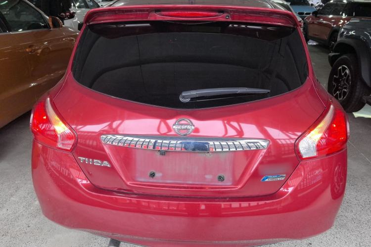 Used Nissan Tiida 2013 1.6L CVT Cool Cafe Edition