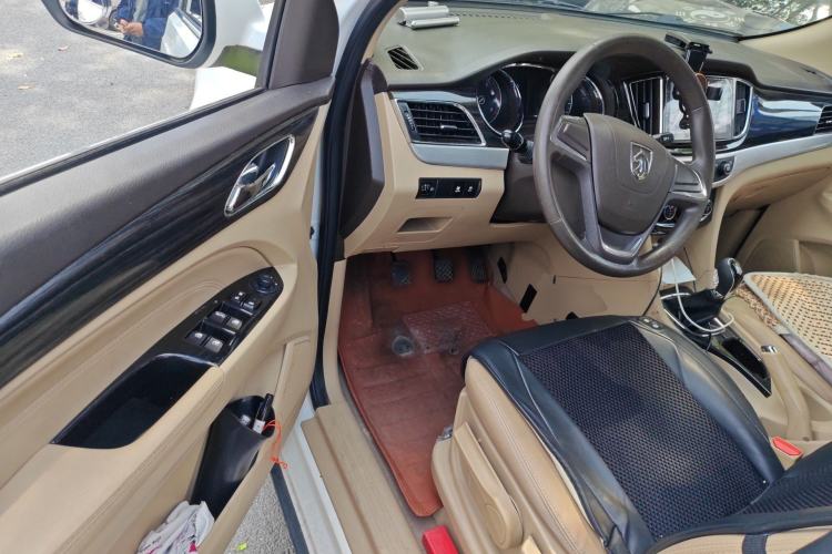 Used Baojun 730 2016 1.5L Manual Comfort Version 7 Seats China V Emission Standard