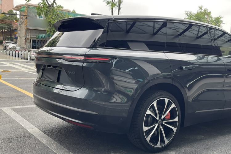 Used Nio ES8 2023 100kWh Signature Edition
