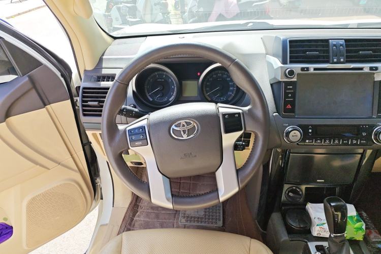 Used Toyota Prado 2014 2.7L Middle East Version Parallel Import
