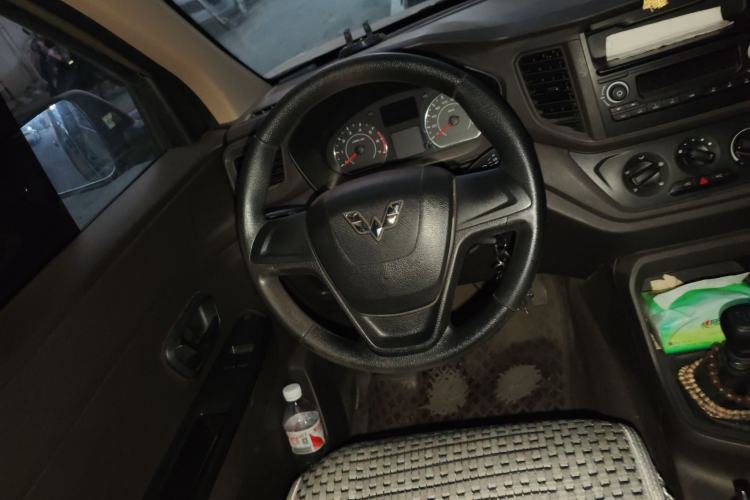 Used Wuling Hongguang V 2019 1.5L Jingqu Version China VI LAR