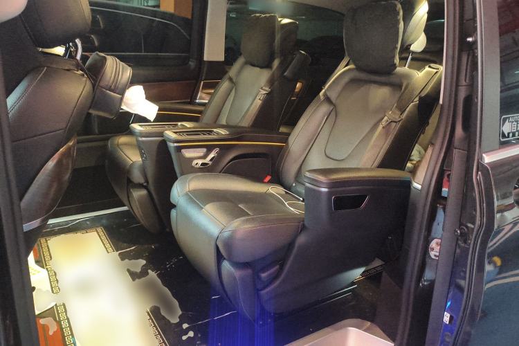 Used Mercedes-Benz V-Class 2021 V 260 L Long-wheelbase Luxury Edition Left Rear Seat