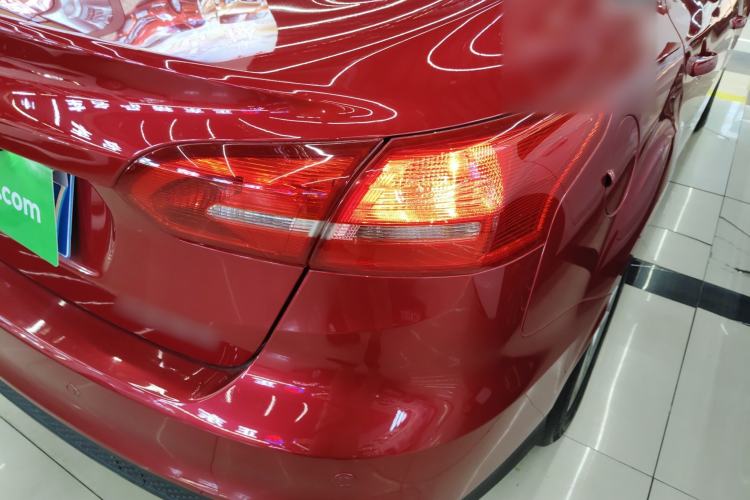 Used Ford Focus 2018 Sedan Classic 1.6L Automatic Trendy SmartDrive Edition