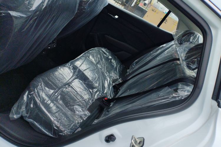 Used Dongfeng Aeolus Yixuan 2025 1.5L Automatic Luxury Version Left Rear Seat