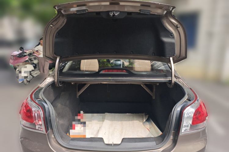 Used Baojun 630 2013 1.5L manual Comfort trim