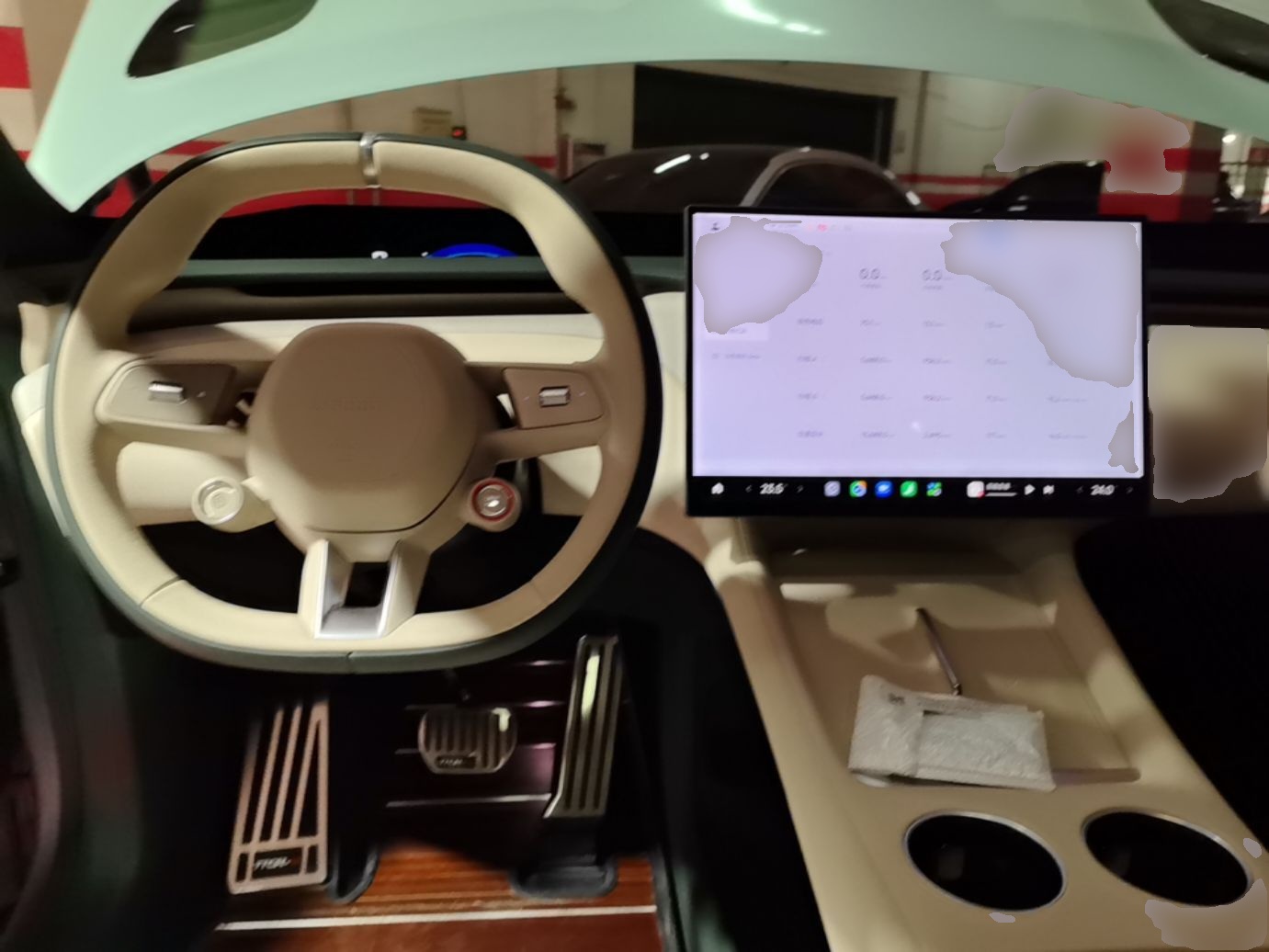 Xiaomi Auto YU7 2025 Ultra-Long Range Rear-Wheel Drive Version — снимка 12