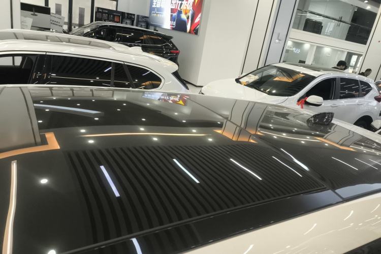 Used Land Rover Range Rover Evoque 2024 Aurora L 249 PS Prestige Light-Chasing Edition
