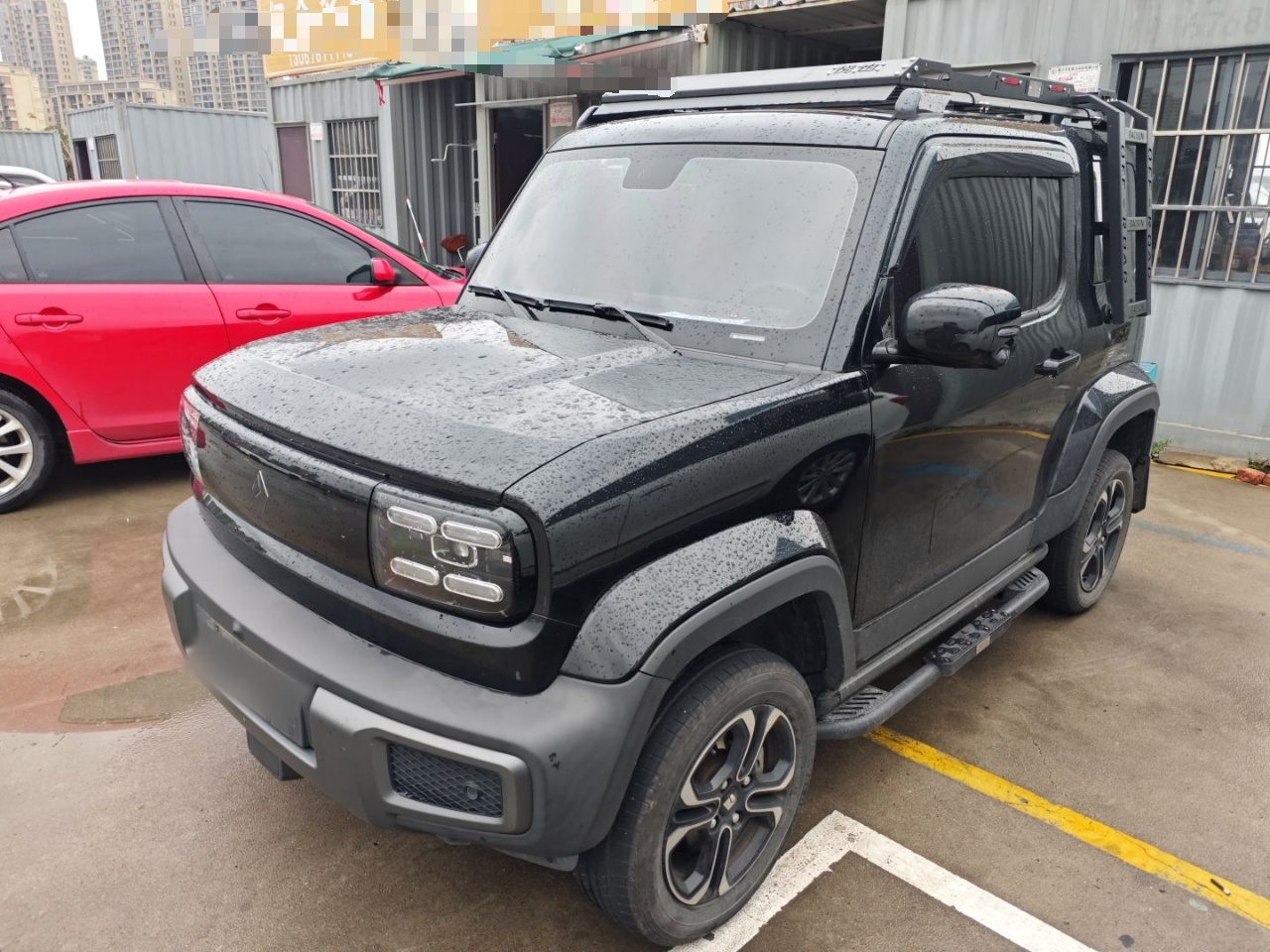 Под передней частью автомобиля