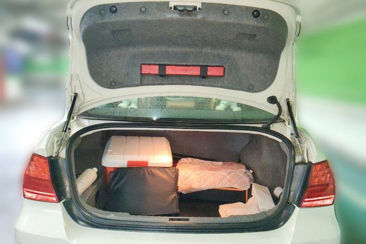 Used BMW 3 Series 2012 320i Sport Edition Trunk