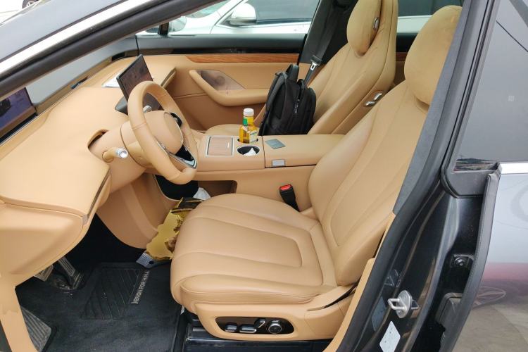 Used Hima Luxeed R7 2024 All-Electric 667 km Max
