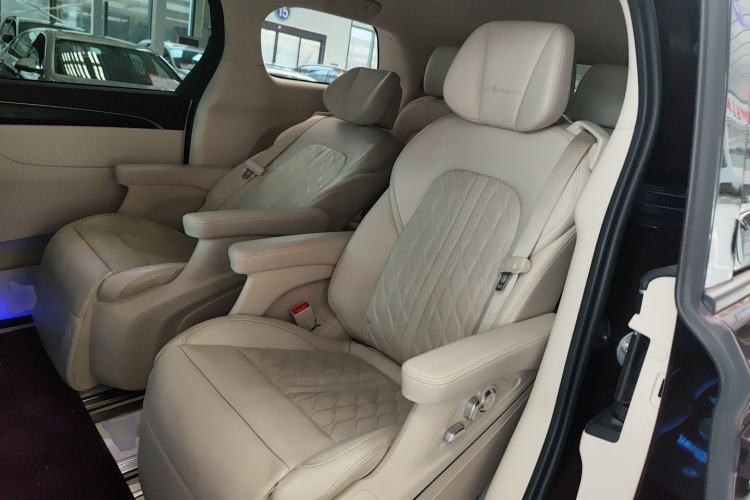 Used Buick GL8 2020 Avenir Avia Six-Seat Deluxe Edition Left Rear Seat