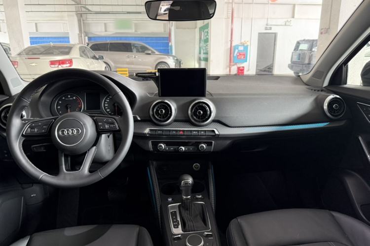 Used Audi Q2L 2022 35 TFSI Fashionable and Elegant Model Center Console