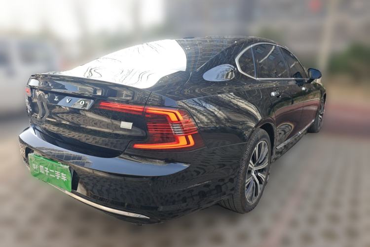 Used Volvo S90 New Energy 2022 T8 eDrive Hybrid Luxury Edition Rear Right 45 Deg