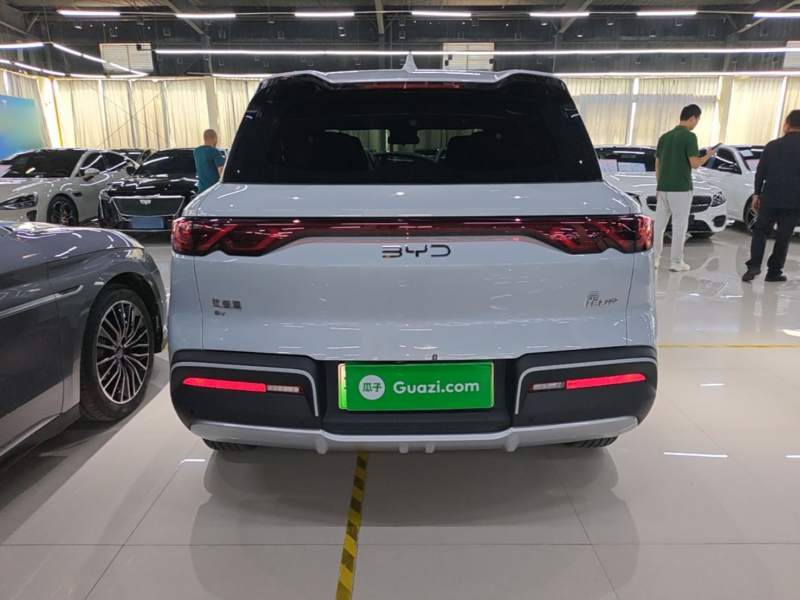 Used BYD Yuan UP 2024 401 km Active Version — 5