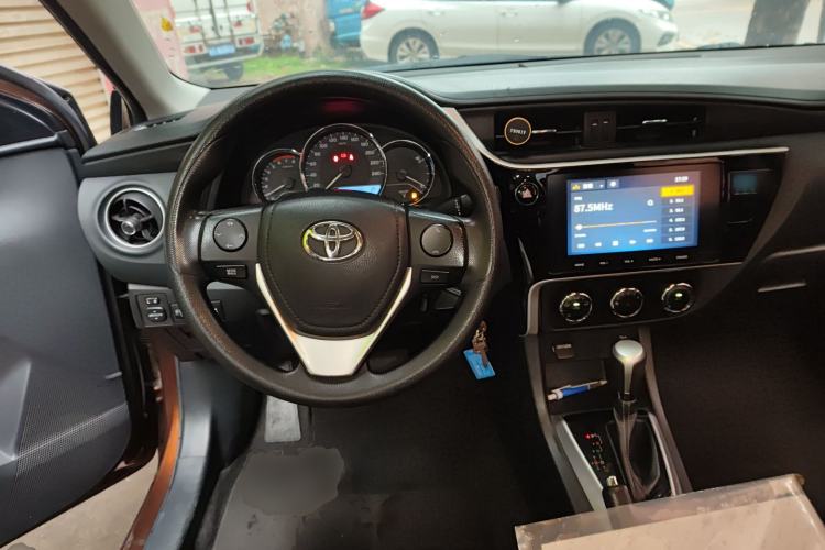 Used Toyota Levin 2017 Revised 185T CVT Elite Edition China V Standard Steering Wheel