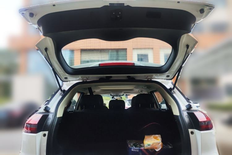 Used Geely Auto Emgrand X7 Sport 2020 1.8TD DCT Two-Wheel Drive Smart Connect 4G-Enabled Version Trunk