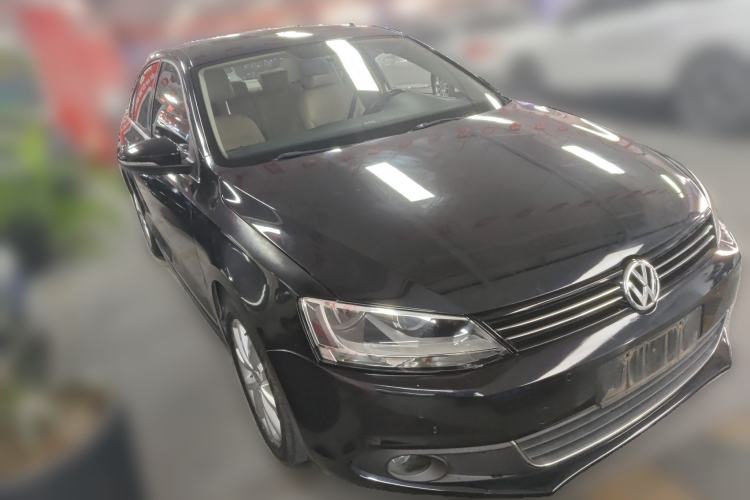 Used Volkswagen Sagitar 2012 1.4TSI Automatic Luxury Edition Front Right 45 Deg