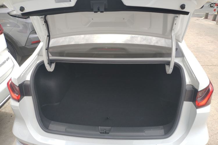 Used Roewe i5 2023 1.5L CVT Luxury Edition