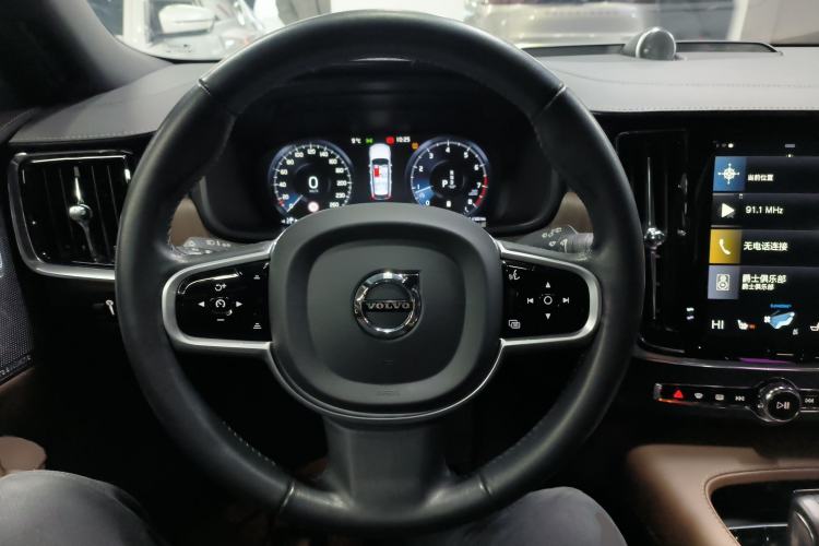 Used Volvo V90 2021 Cross Country B5 AWD Prestige Edition
