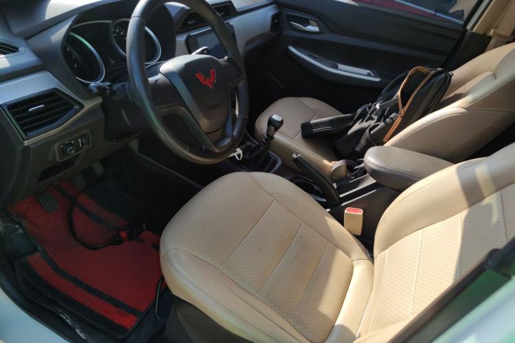 Used Wuling Hongguang 2021 1.5L S Comfort Edition LAR
