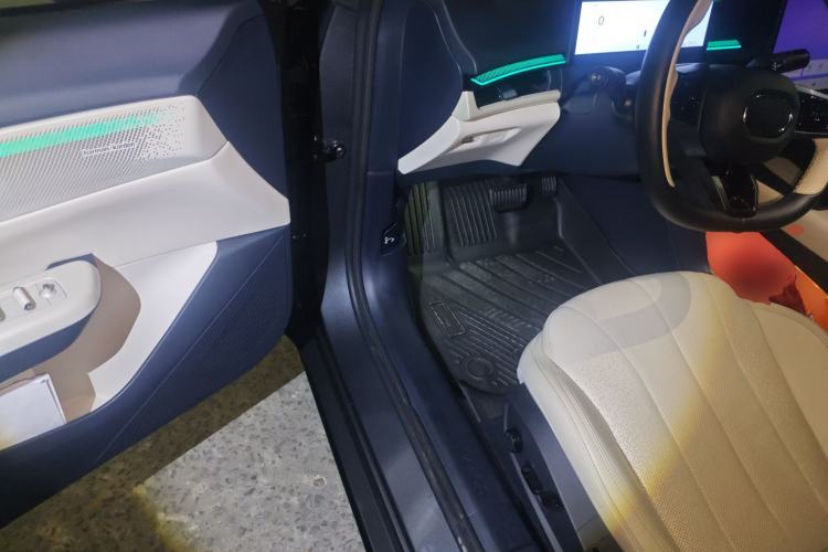 Used Lynk & Co 07 2024 EM-P 126 Long-Range Halo