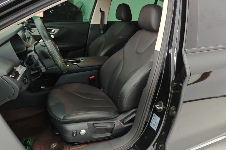 Used Hongqi E-QM5 2024 610 km PLUS
