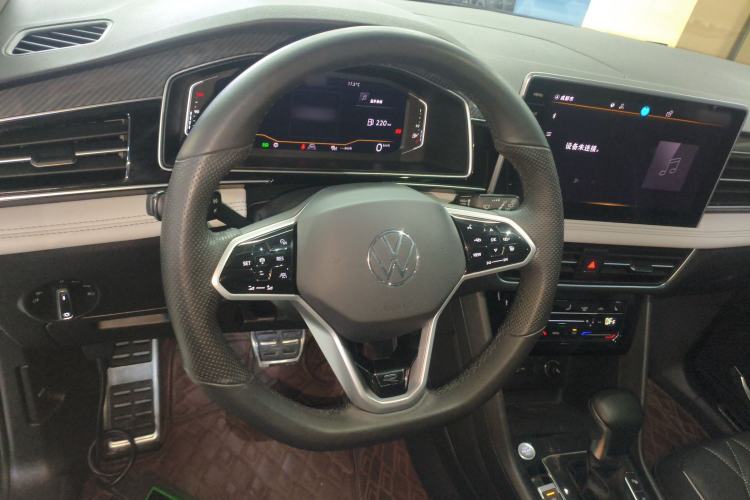 Used Volkswagen Tiguan L 2023 Restyled 330TSI Automatic Two-Wheel Drive R-Line Enhanced Comfort Version