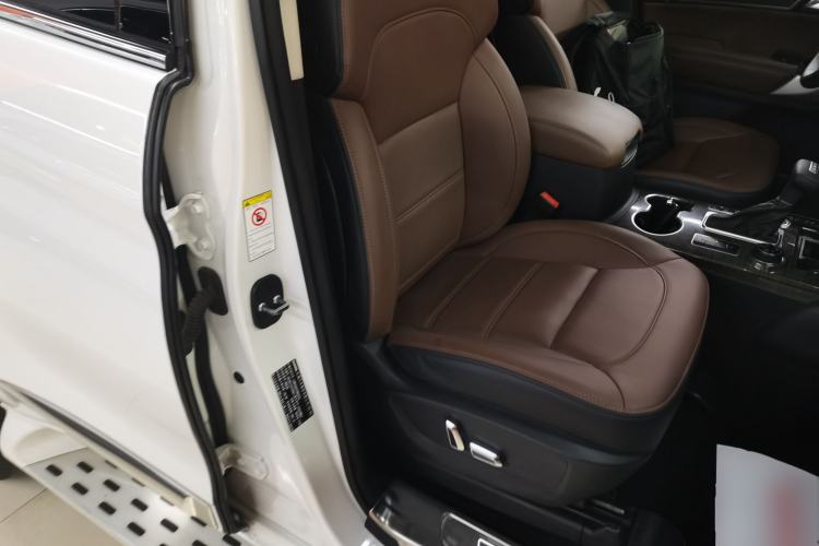 Used Haval H9 2016 2.0T Four-Wheel Drive Luxury 7-Seater Right Front Seat