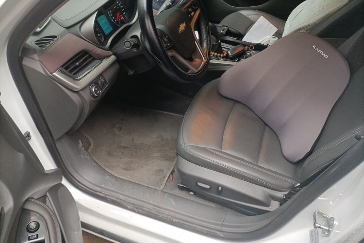 Used Chevrolet Malibu 2018 530T Automatic Luxury Edition Driver Seat