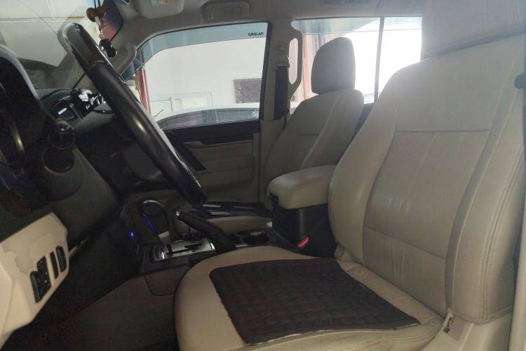 Used Mitsubishi Pajero 