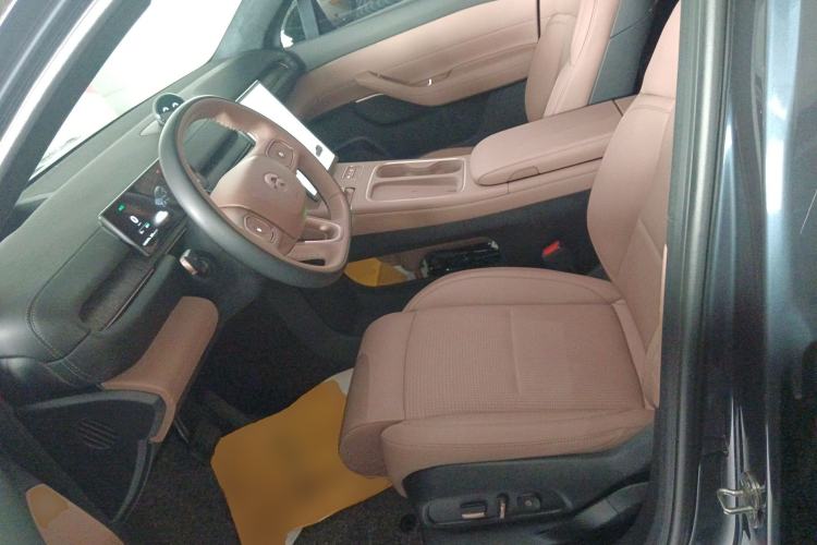 Used Nio ES6 2024 75 kWh Left Front Seat