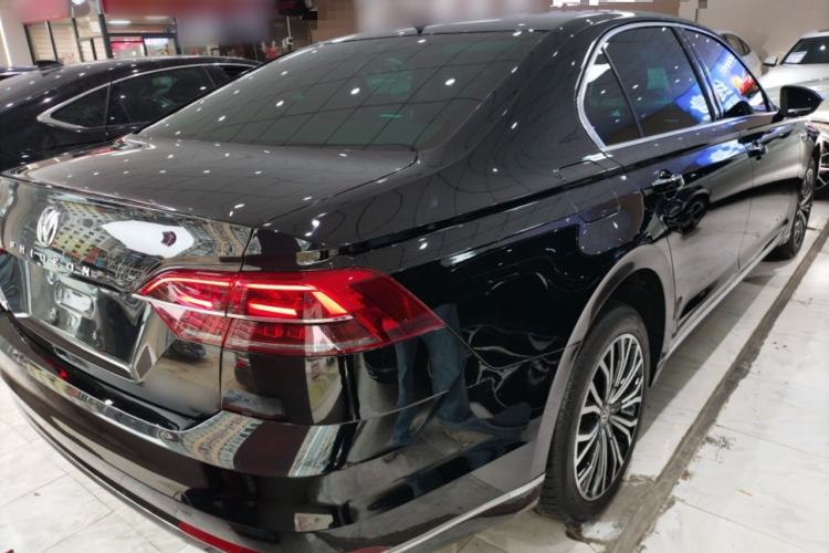 Used Volkswagen Phideon 2019 380TSI Two-Wheel Drive Business Edition China VI Standard
