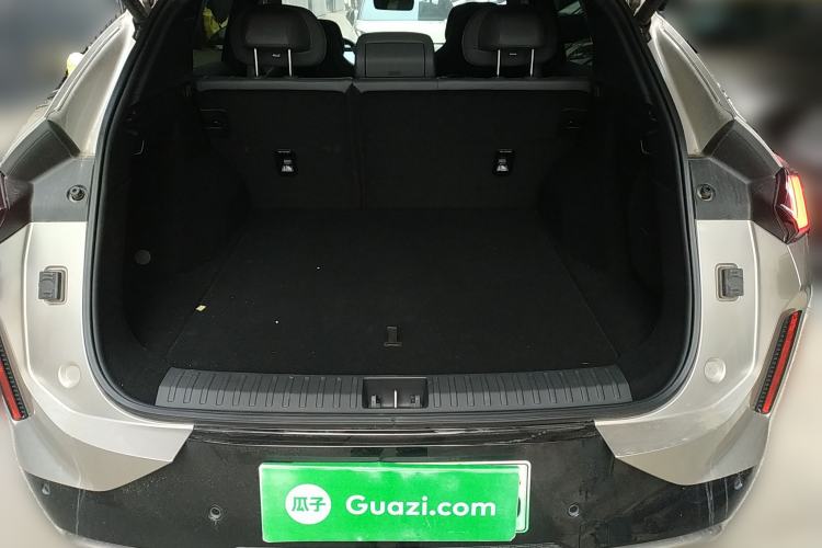 Used Lynk & Co 08 EM-P 2023 120km Long-Range Halo