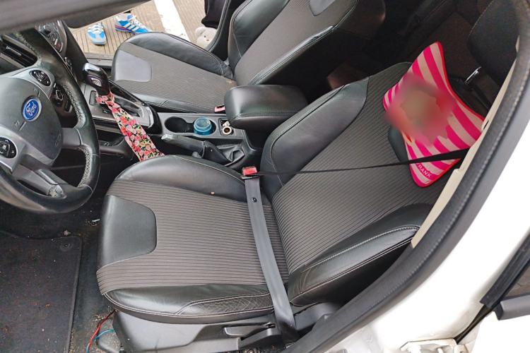 Used Ford Focus 2012 Hatchback 1.6L Automatic Fashion Edition Left Front Seat