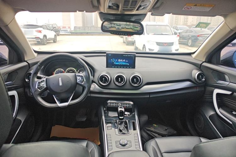 Used Wey VV7 2017 2.0T Ultra-Luxury Version
