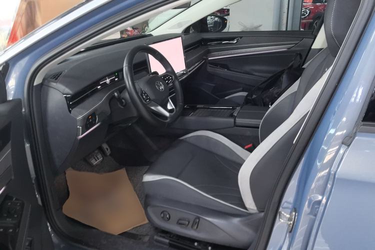 Used Volkswagen ID.7 VIZZION 2024 PRO Model Left Front Seat