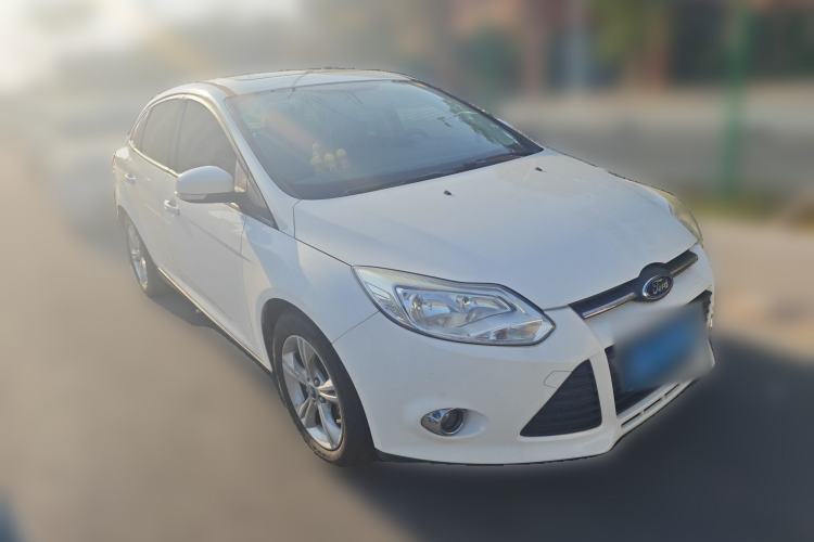 Used Ford Focus 2012 Sedan 1.6L Automatic Fashion Edition
