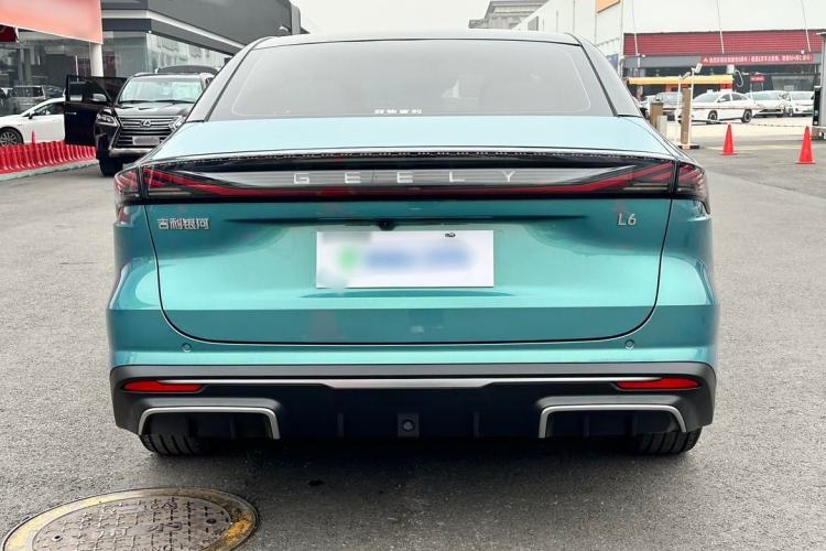 Used Geely Galaxy L6 2023 125km MAX Exterior 5